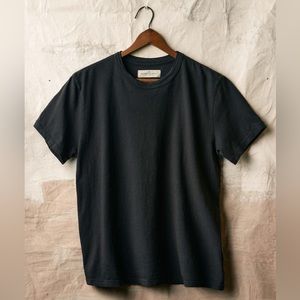 Imogene + Willie: Men’s Classic Knit Faded Black Crew LIKE NEW